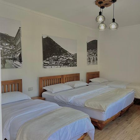 Cereni Guesthouse Berat Eksteriør billede
