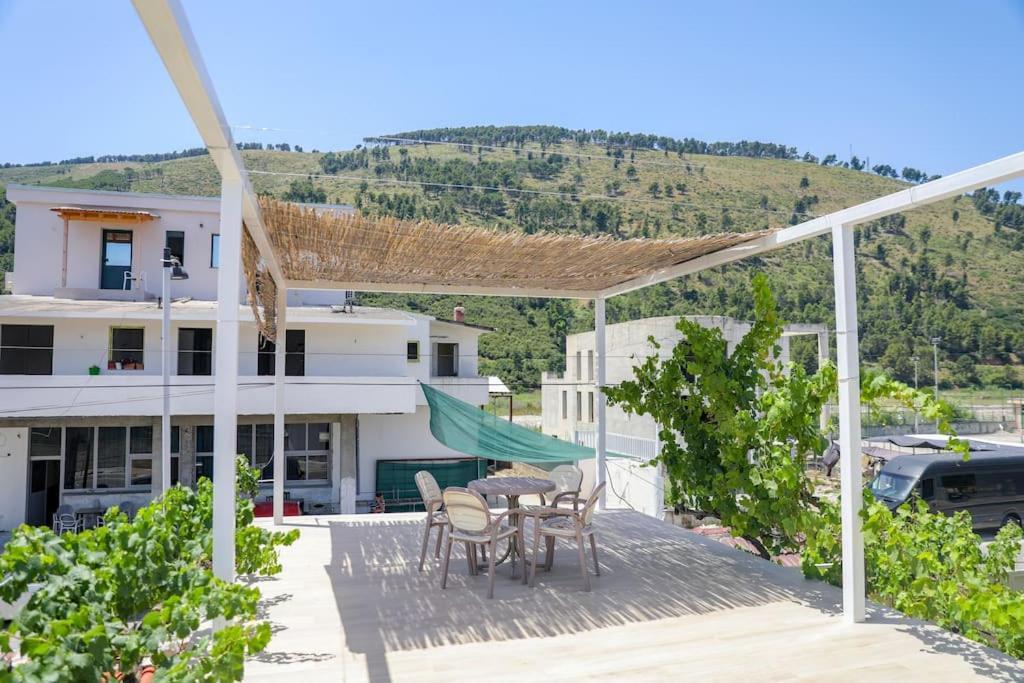 Cereni Guesthouse Berat Eksteriør billede
