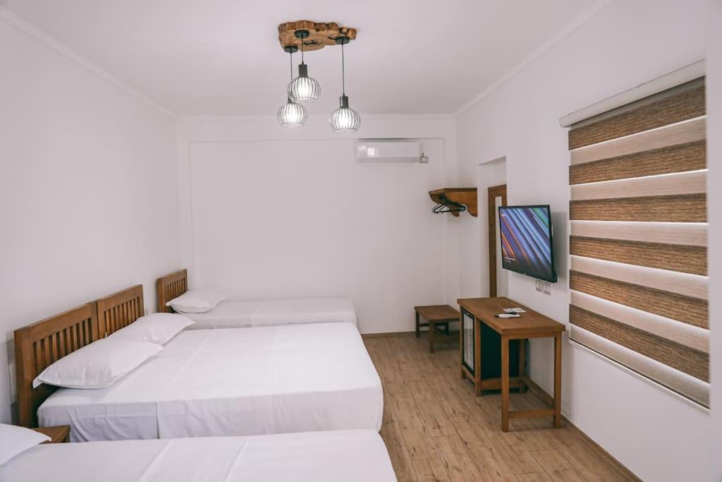 Cereni Guesthouse Berat Eksteriør billede