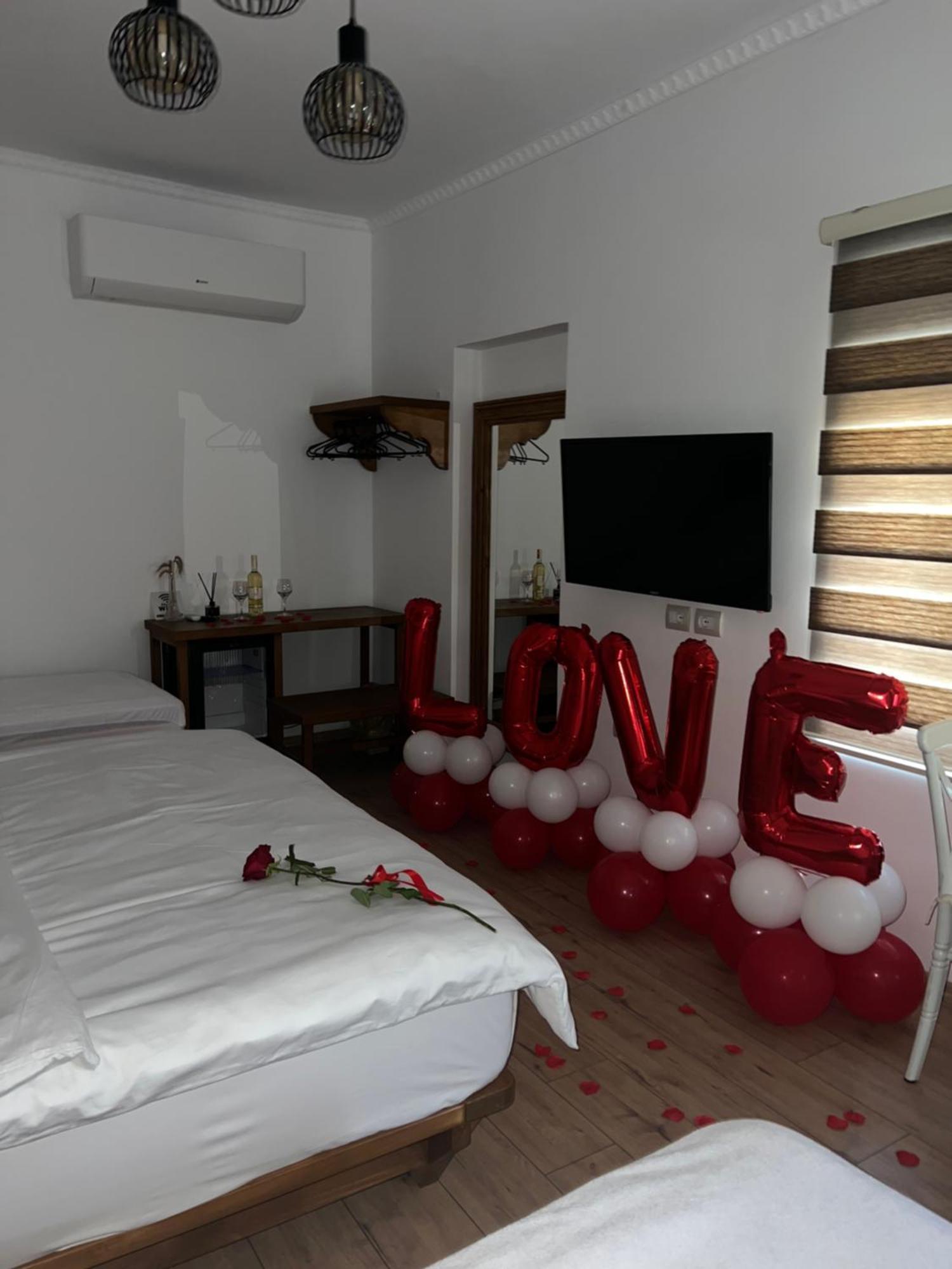Cereni Guesthouse Berat Eksteriør billede